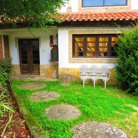 Ferienhaus Charming House In With Shared Pool Porto de Mós
