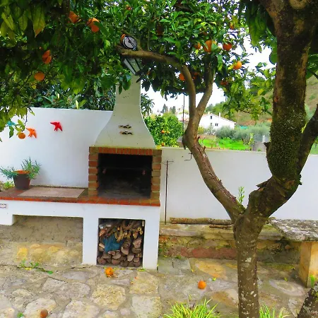 Charming House In With Shared Pool Prázdninový dům Porto de Mós