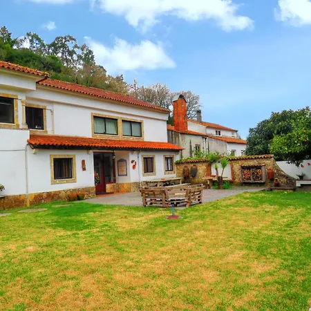 Charming House In With Shared Pool * Porto de Mós